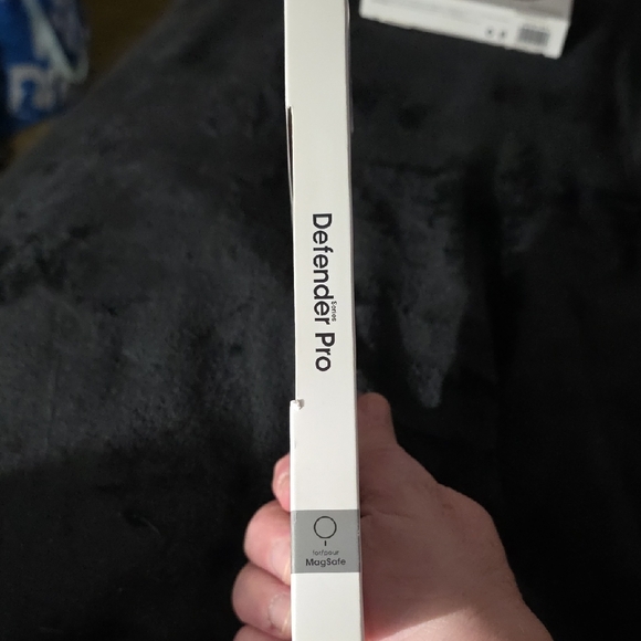 OtterBox Defender Pro Series Black Case for iPhone 16e, 15, 14 and 13 - Picture 5 of 5